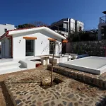 73 Yalikavak, Contemporary Version Of An Old * Yalıkavak
