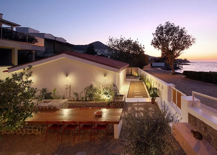 73 Yalikavak, Contemporary Version Of An Old Casa de Férias *