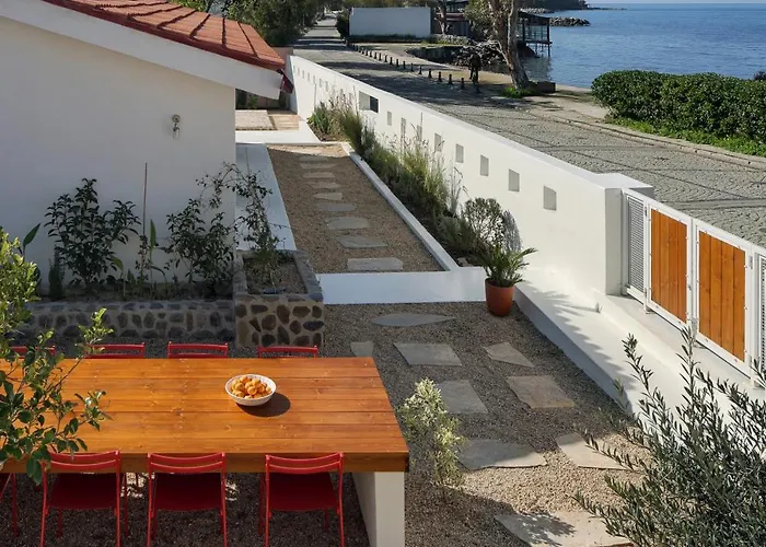 73 Yalikavak, Contemporary Version Of An Old Casa de Férias Yalıkavak