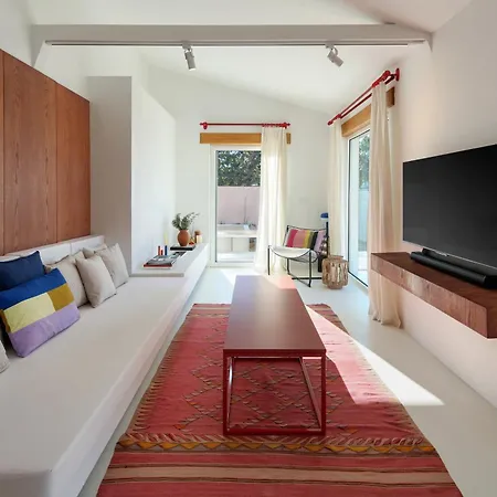 73 Yalikavak, Contemporary Version Of An Old Holiday home Yalikavak